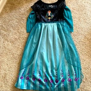 Disney's Frozen Princess Ana Sleep Dress with Velcro Cape